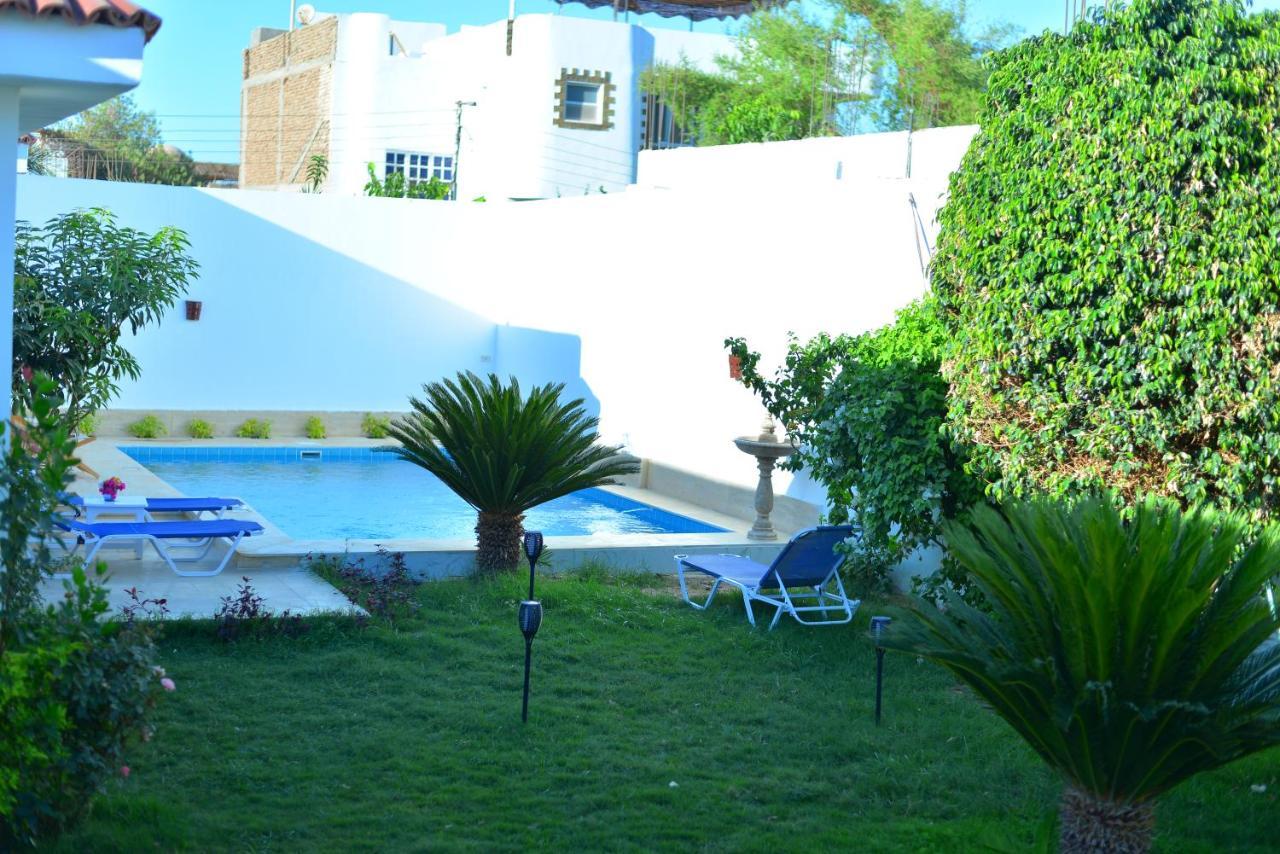 Rose Villa