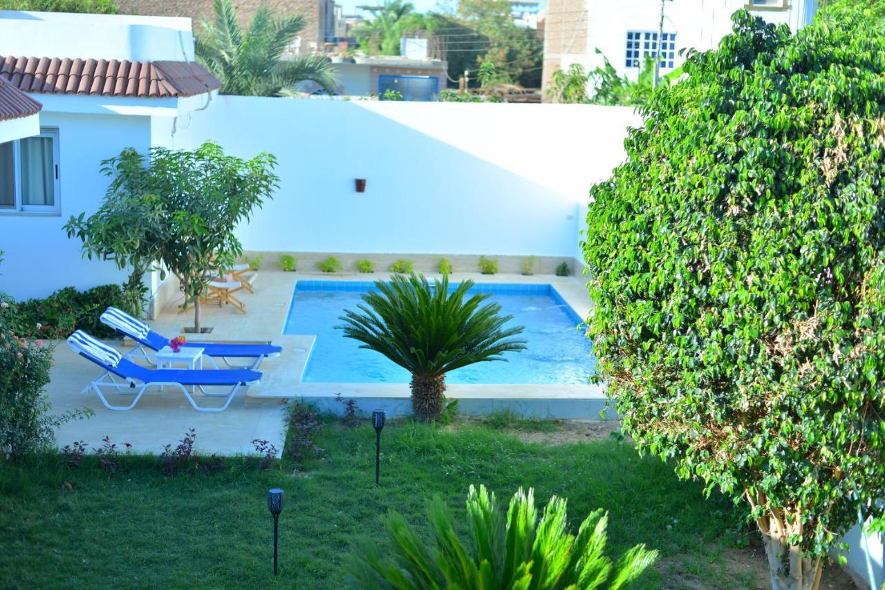 Rose Villa *