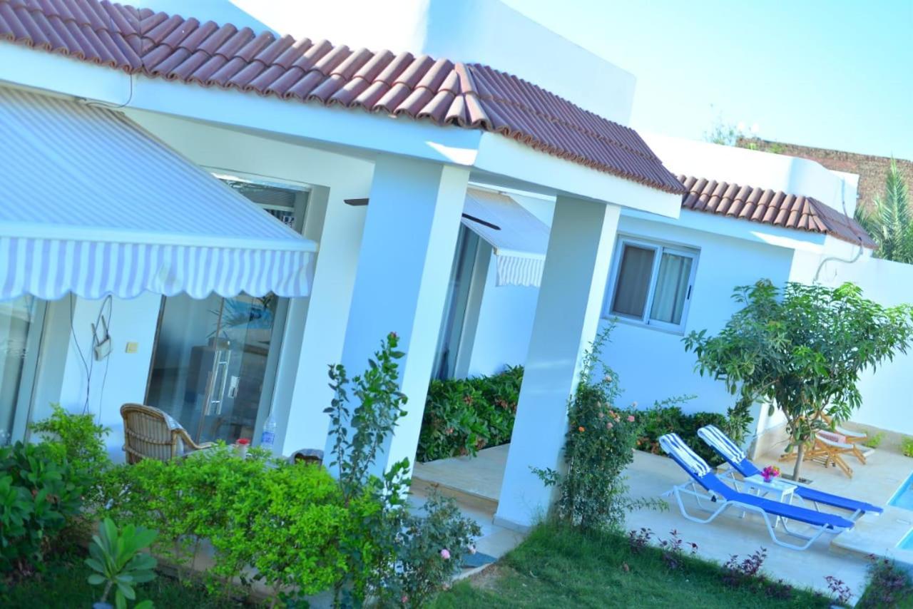 Rose Villa